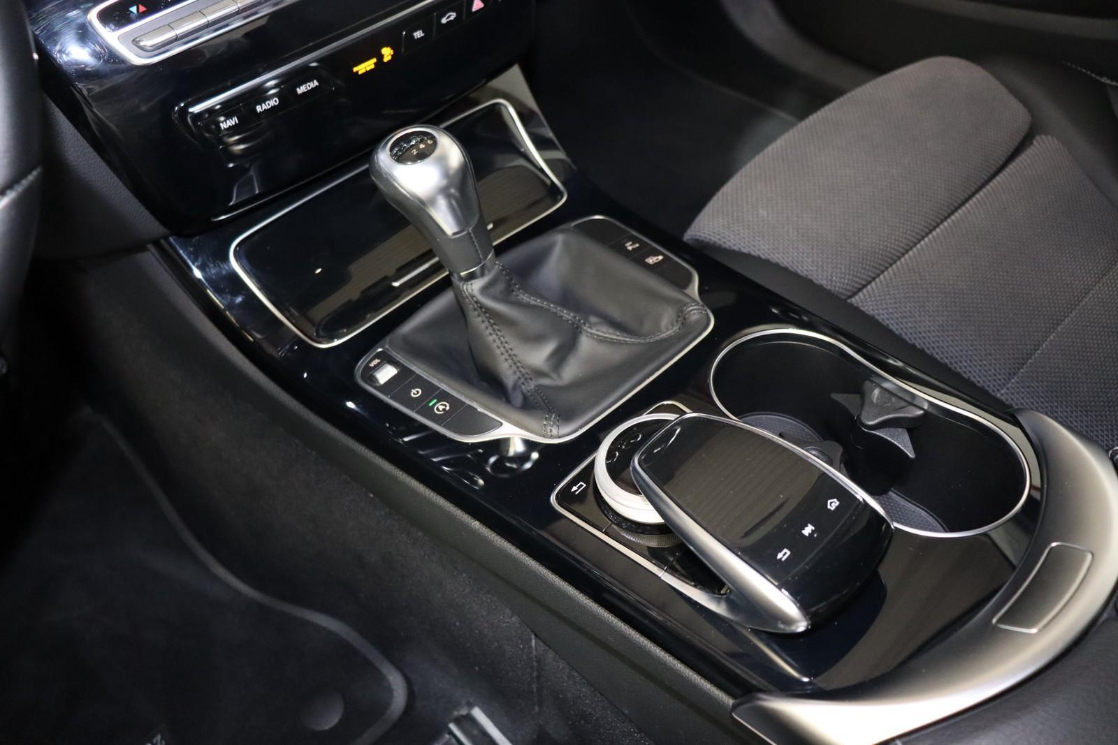 Mercedes-Benz C 180 CGI Avantgarde LED*NAVI*CAM*CARPLAY