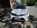 Toyota Auris Touring Sports Touring Sports 2,0-l-D-... - weiße Toyota Auris Touring Sports