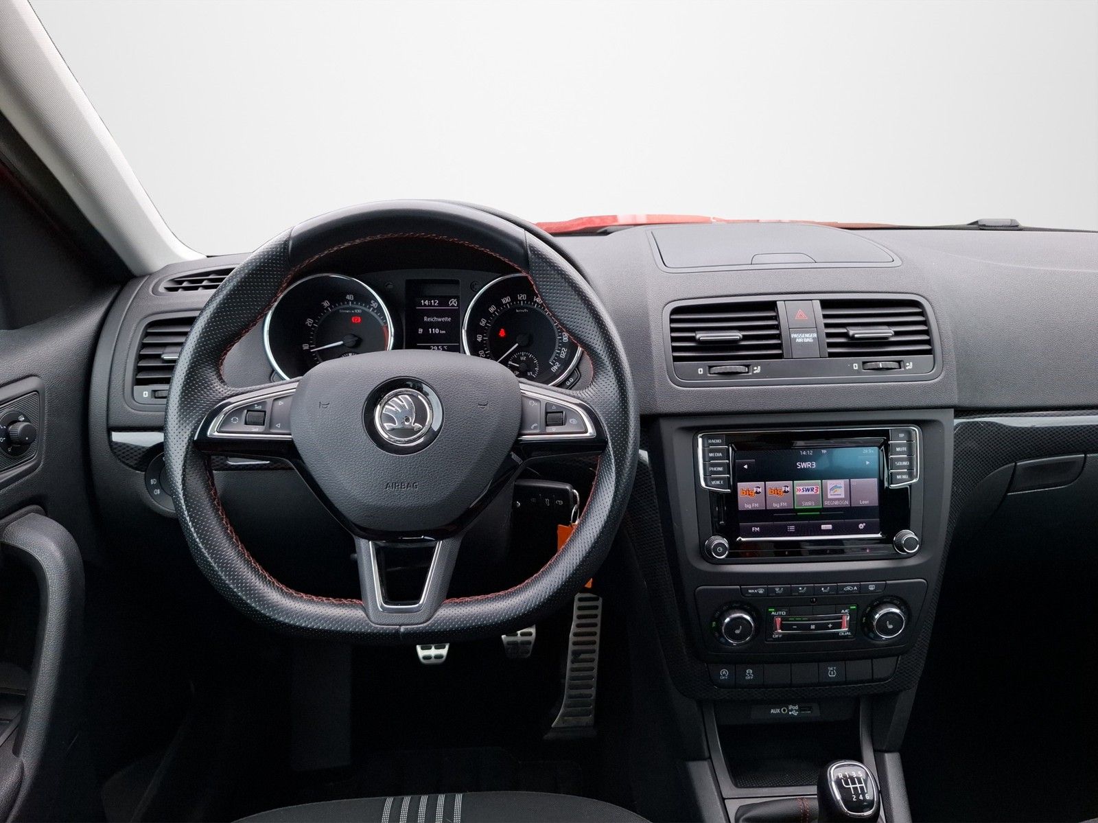 SKODA Yeti Monte Carlo 1.4 TSI KLIMA / PANORAMA / AHK - Image 11