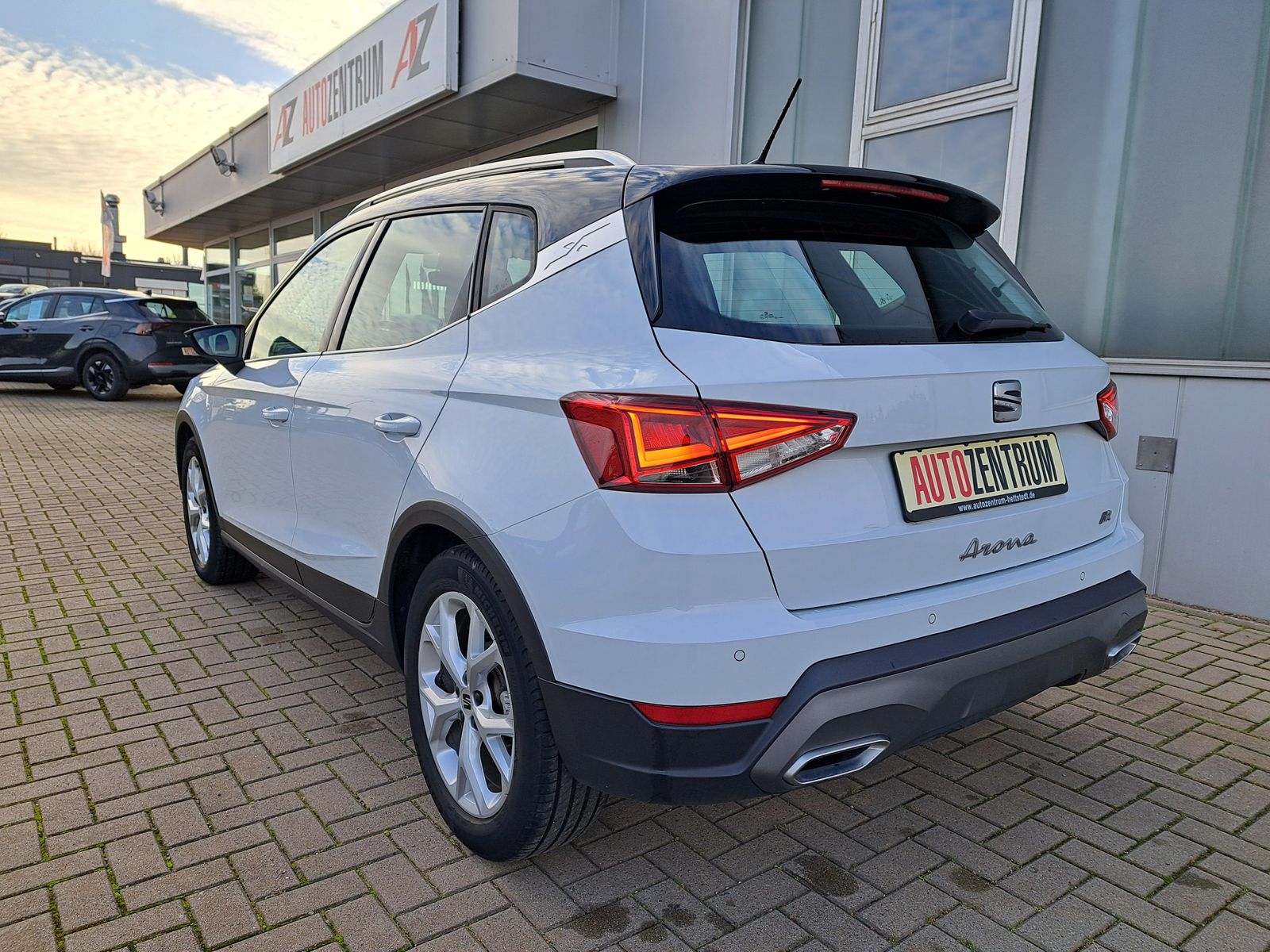 Fahrzeugabbildung SEAT Arona 1.0 TSI FR DSG MY 2022 LED NAVI PDC ALU