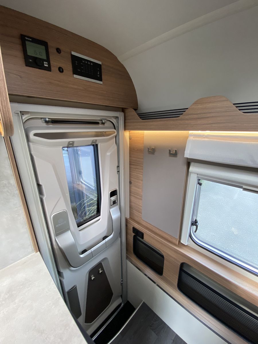 Fahrzeugabbildung Knaus Tourer Van VANSATION 500 LT Automatik, Markise