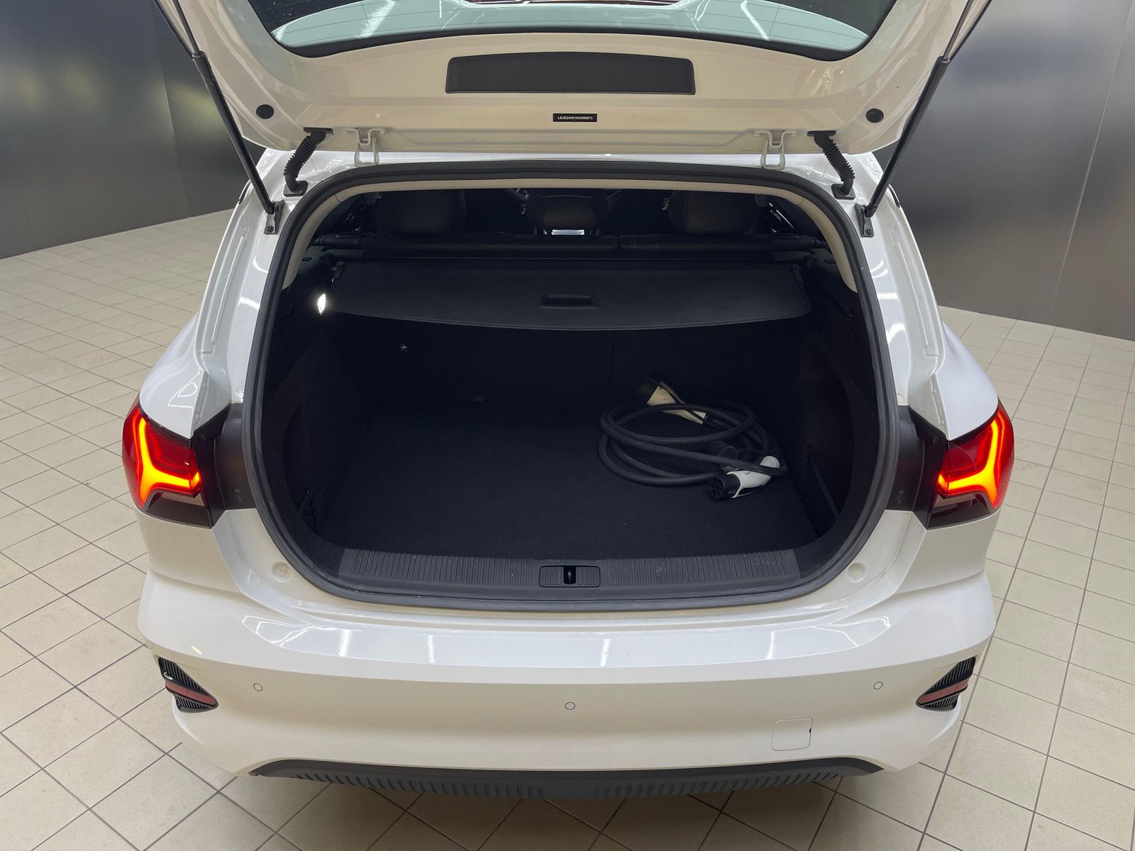 Fahrzeugabbildung MG MG5 51 KWH Luxury NAVI+LED+SHZ+DAB+ACC+360°+DAB+