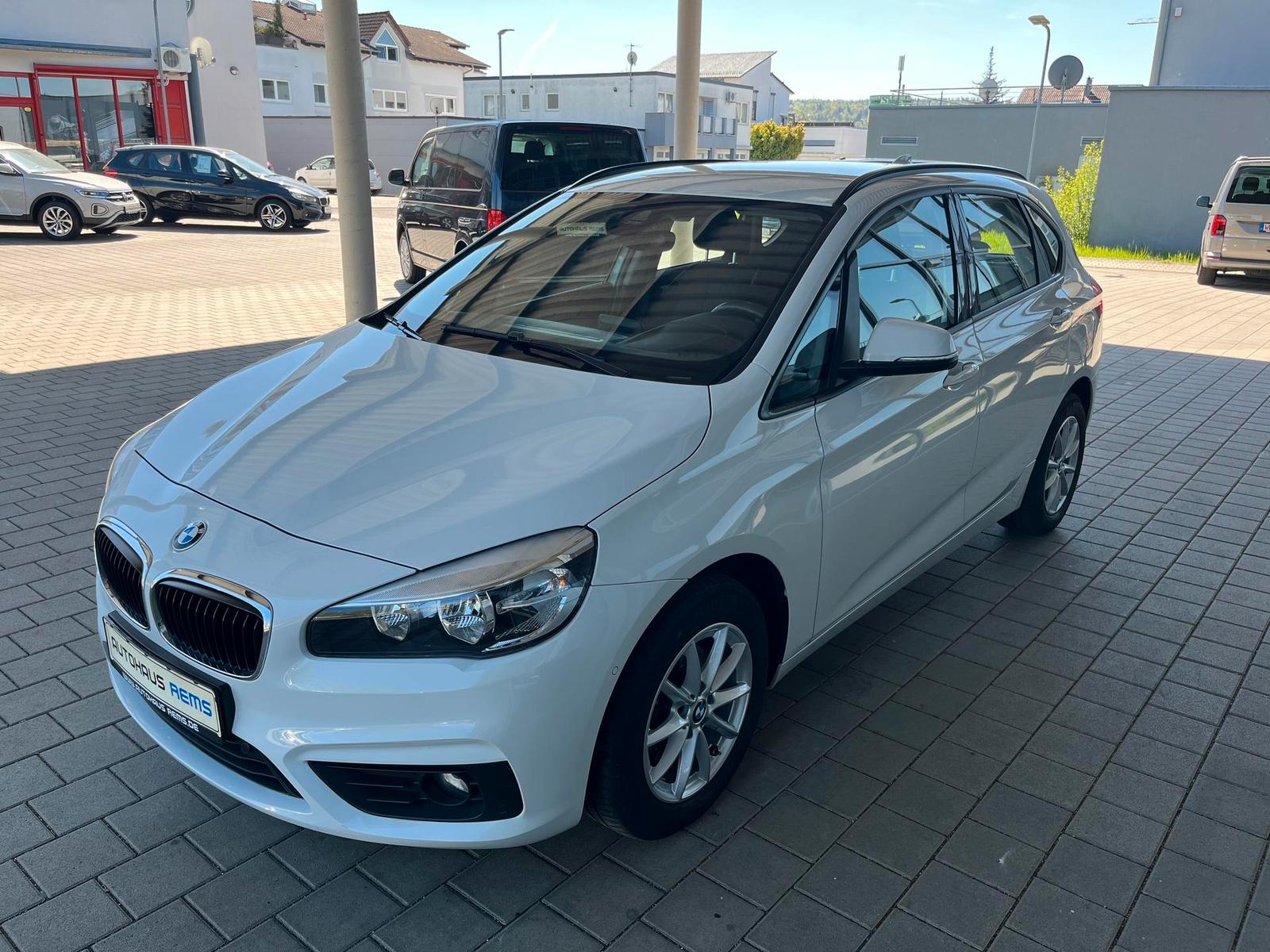 BMW 2er Active Tourer Klimaauto, Parkassistent