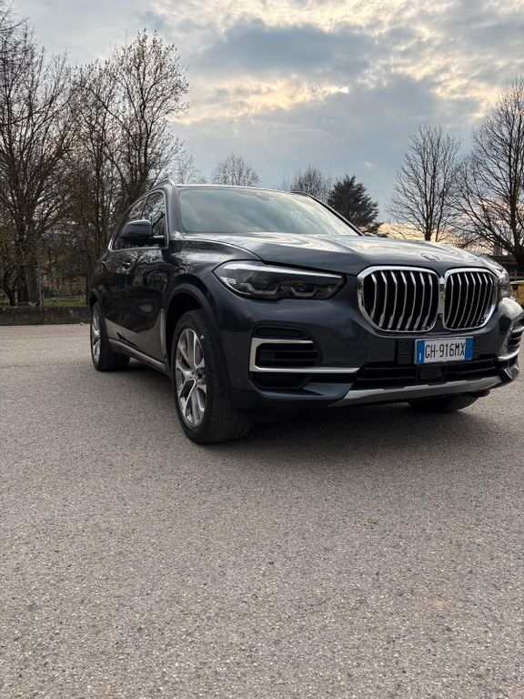 Image of BMW X5