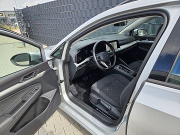 Volkswagen Golf - 8