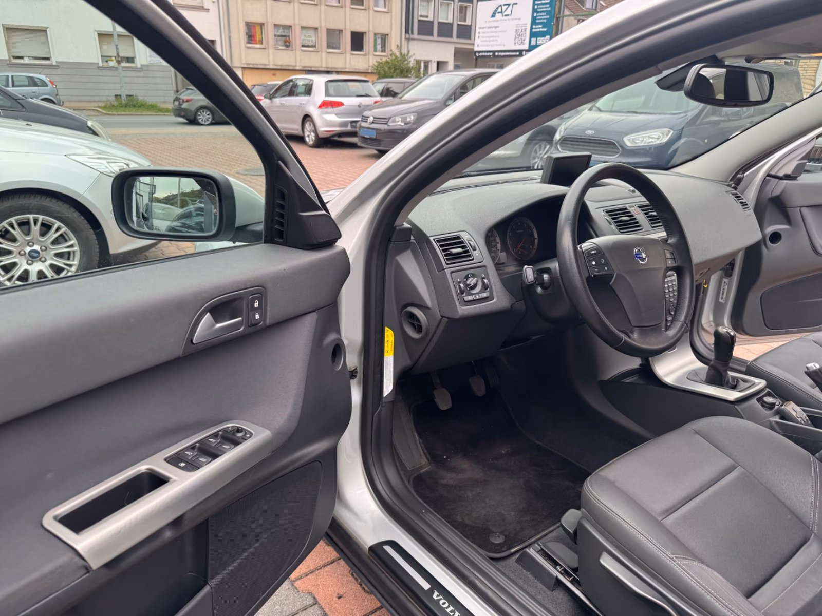 VOLVO V50 BREAK 1.8 125CH MOMENTUM