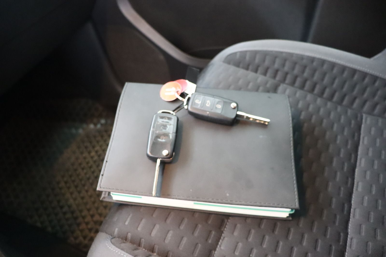 Fahrzeugabbildung Volkswagen Touran 1.4 TSI DSG 7- Sitzer * HU/AU 05.27