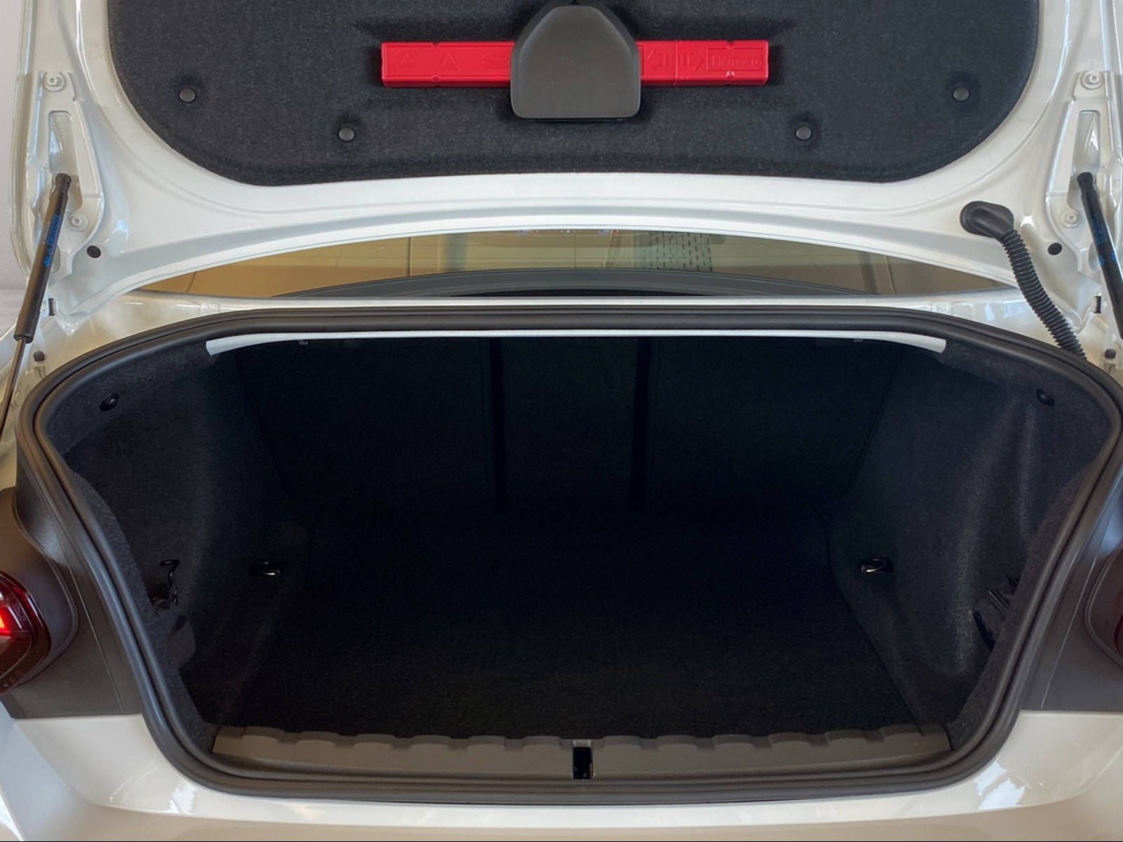 BMW 218 - Bild 11