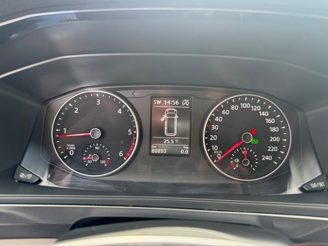 Fahrzeugabbildung Volkswagen T6 Multivan Comfortline 2.0 TDI 4MO 199 PS DSG
