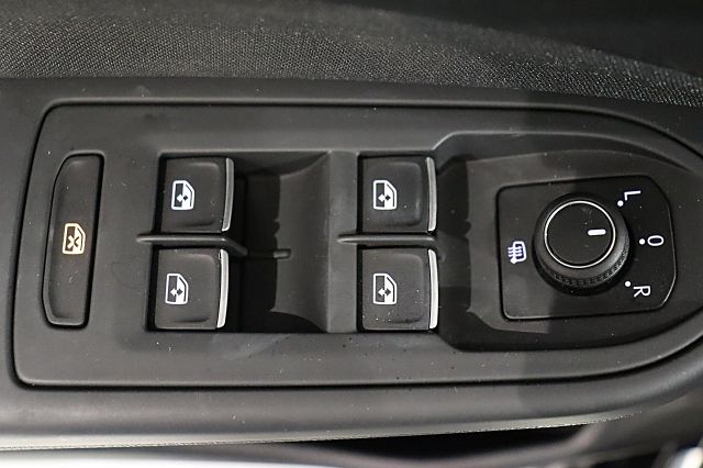 Golf GTI 2.0 TSI ACC KAMERA NAVI PANORAMA SPORTF