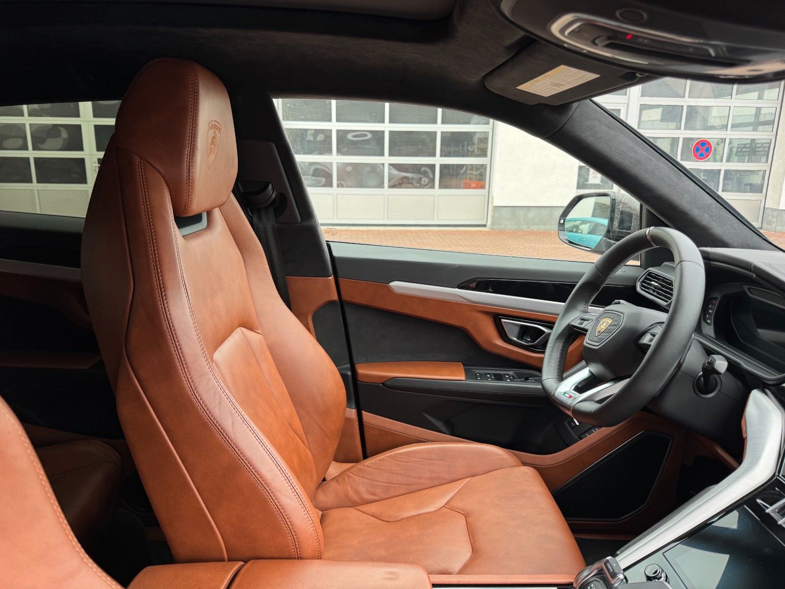 Fahrzeugabbildung Lamborghini Urus LP650 *PANO*HeUp*23**Mietkauf*