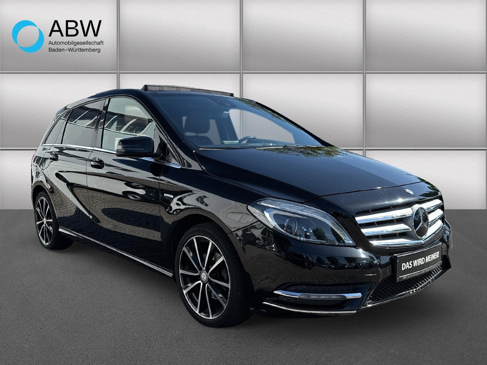 Fahrzeugabbildung Mercedes-Benz B 200 BlueEfficiency Panorama Leder