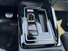 VW Golf VIII 2.0 TDI GTD Black Pan Ahk Nav Side 18' VW Golf VIII 2.0 TDI GTD Black Pan Ahk Nav Side 18'