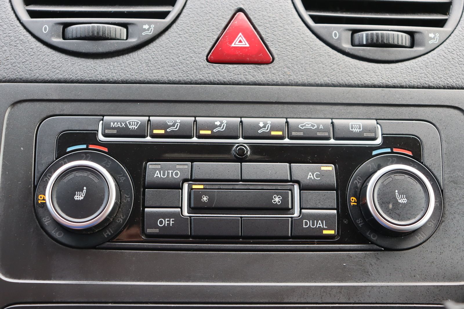 Fahrzeugabbildung Volkswagen Caddy 2.0TDI Roncalli * Navi * Sitzhzg. * PDC