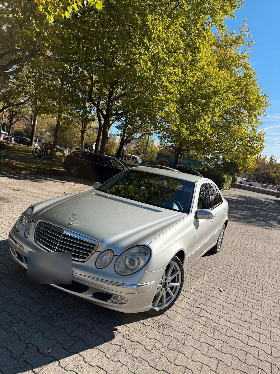 Mercedes-Benz E 270