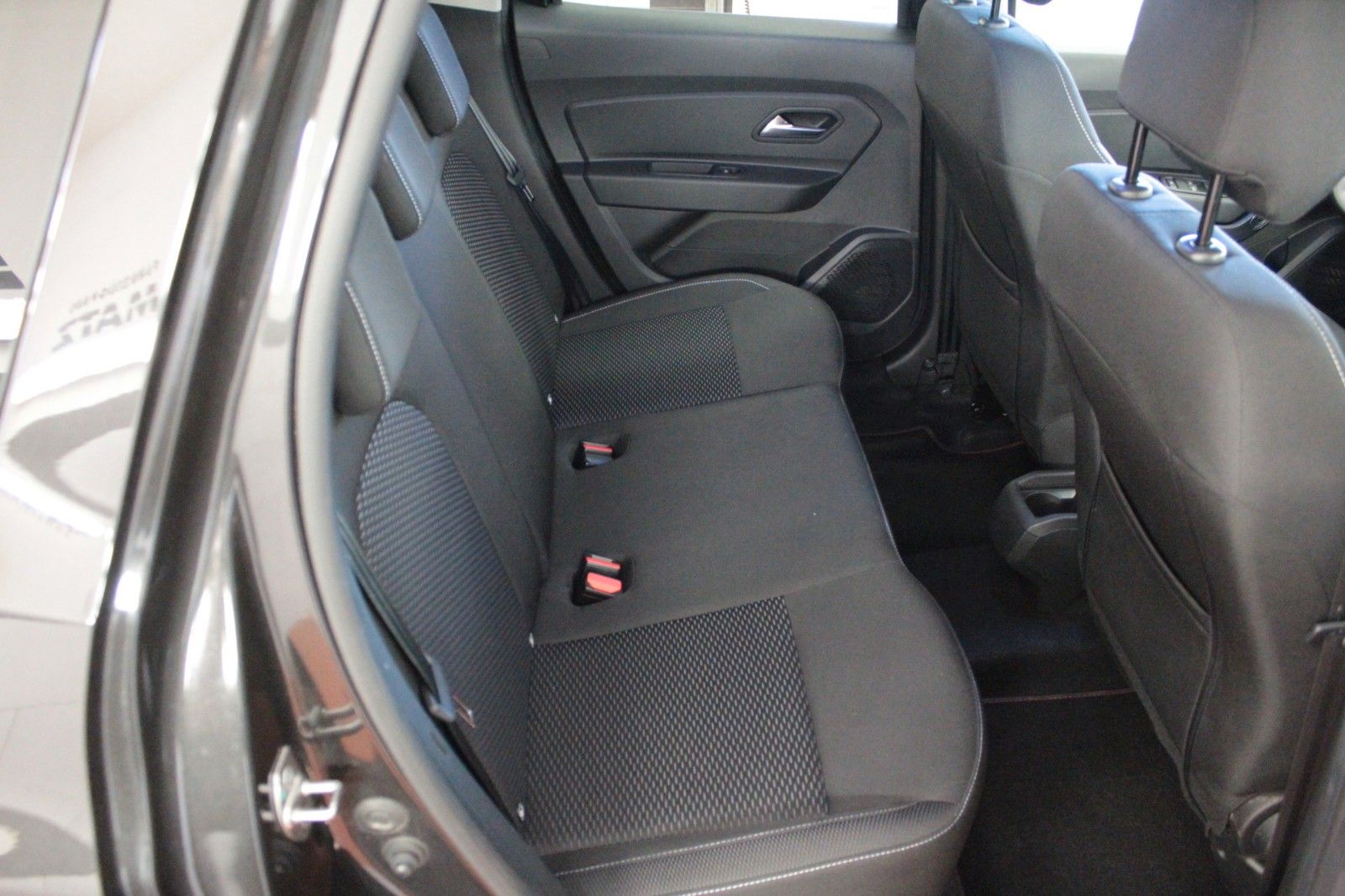 Fahrzeugabbildung Dacia Duster Sce 115 Eco-G*AHK*15075*