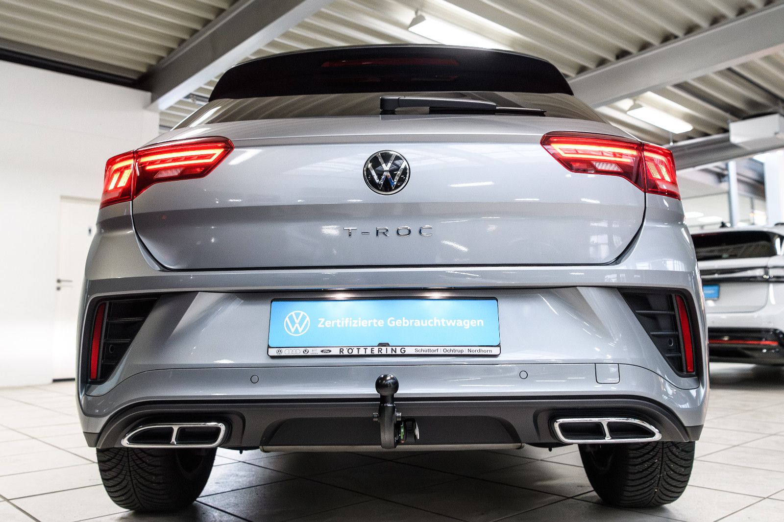 Fahrzeugabbildung Volkswagen T-Roc R-Line 1.5 TSI DSG LED+AHK+NAVI+ACC+KAMERA