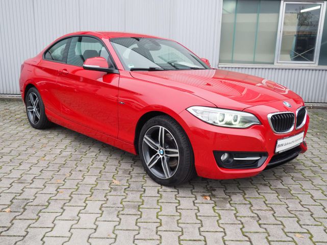 BMW 220 i Coupe Sport Line*Navigation*Xenon*Lenkradh