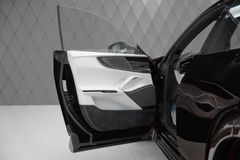 Purosangue BLACK/WHITE FULL CARBON PANORAMIC