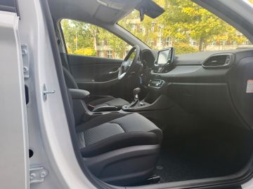 Fahrzeugabbildung Hyundai i30 FL 1.0 T-GDI M/T (48V) Select  FunktionsP