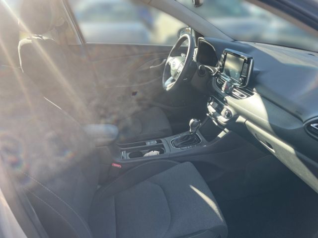 Fahrzeugabbildung Hyundai i30 1.0 T-GDI +CARPLAY+KLIMA+SHZ+RFK+PDC+TEMPOMA