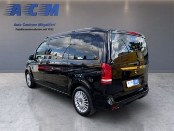 Mercedes V 220 - 7