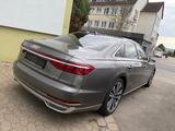 Audi A8 55 TFSI quattro"HUD"STANDHZG+360°KA"20 Zoll" - Audi A8: 2.5