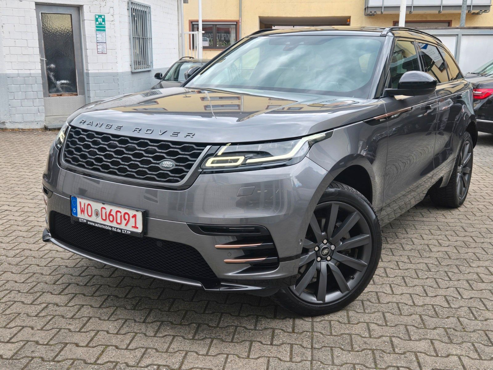 Land Rover Range Rover Velar R-Dynamic SE
