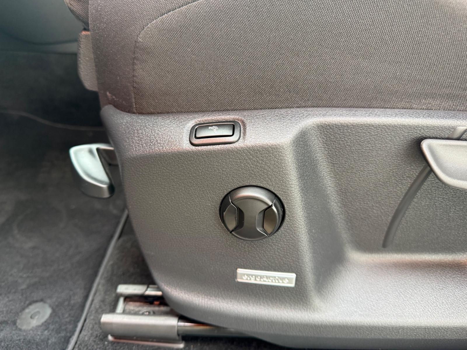 Volkswagen Touran Highline 7 Sitzer ACC Kamera, миниатюра 26