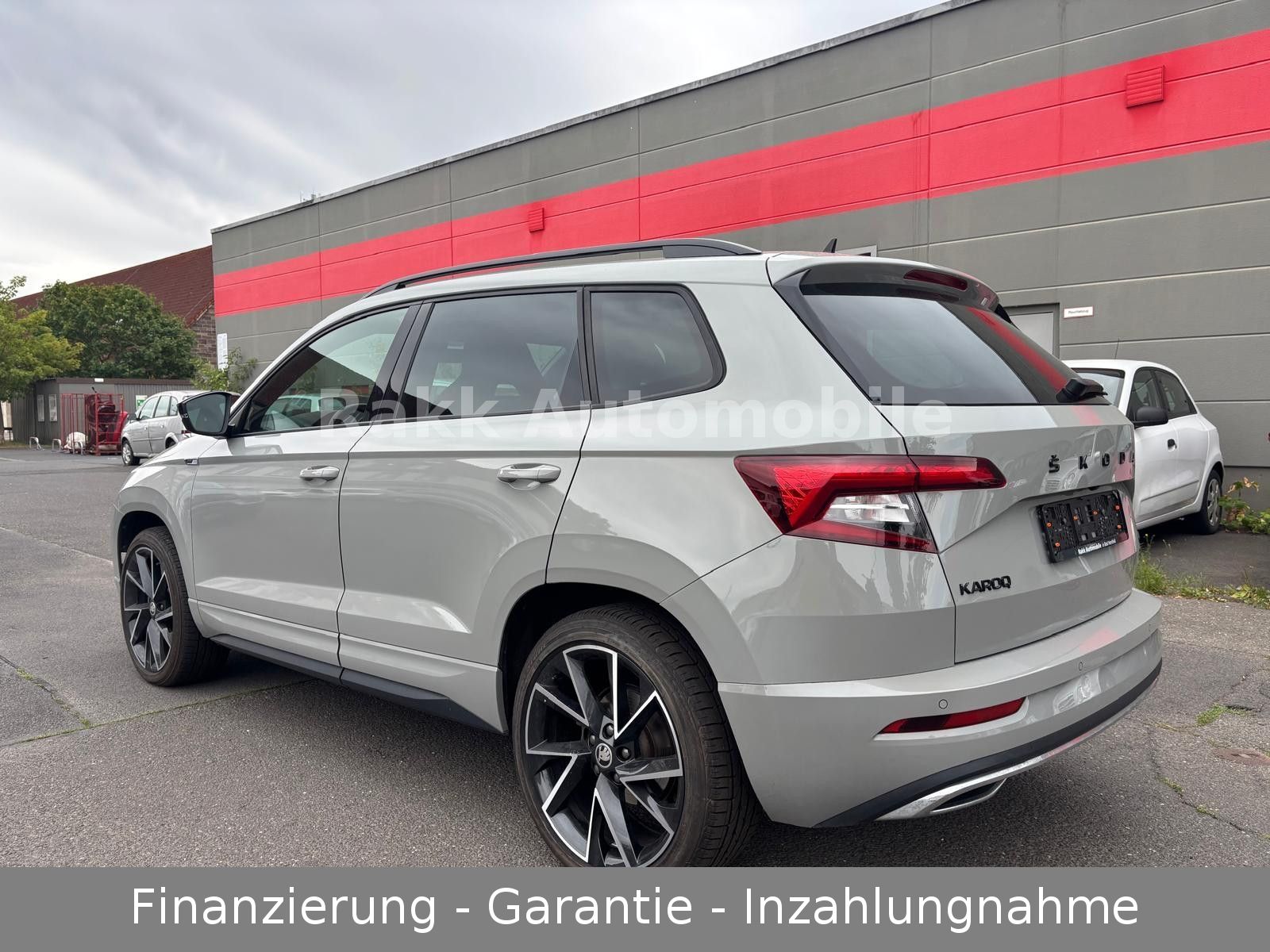 Fahrzeugabbildung SKODA Karoq SportLine 4x4-ACC-PANO-VIRTUAL-KAM-SHZ-LED