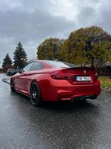 BMW M4 Competition KW AKRAPOVIC AP RACING  - rote BMW M4