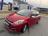 Peugeot 208 1.2 Allure PureTech 110 EAT6 S & S Allure - Peugeot 208 in Bielefeld