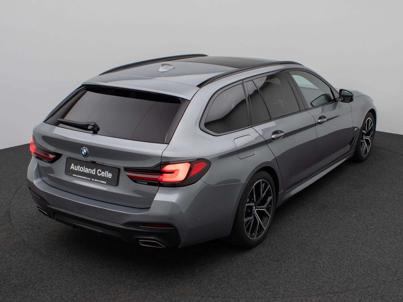 Fahrzeugabbildung BMW 530i M Sport Panorama 360°Laser HUD DAB H/K 19"
