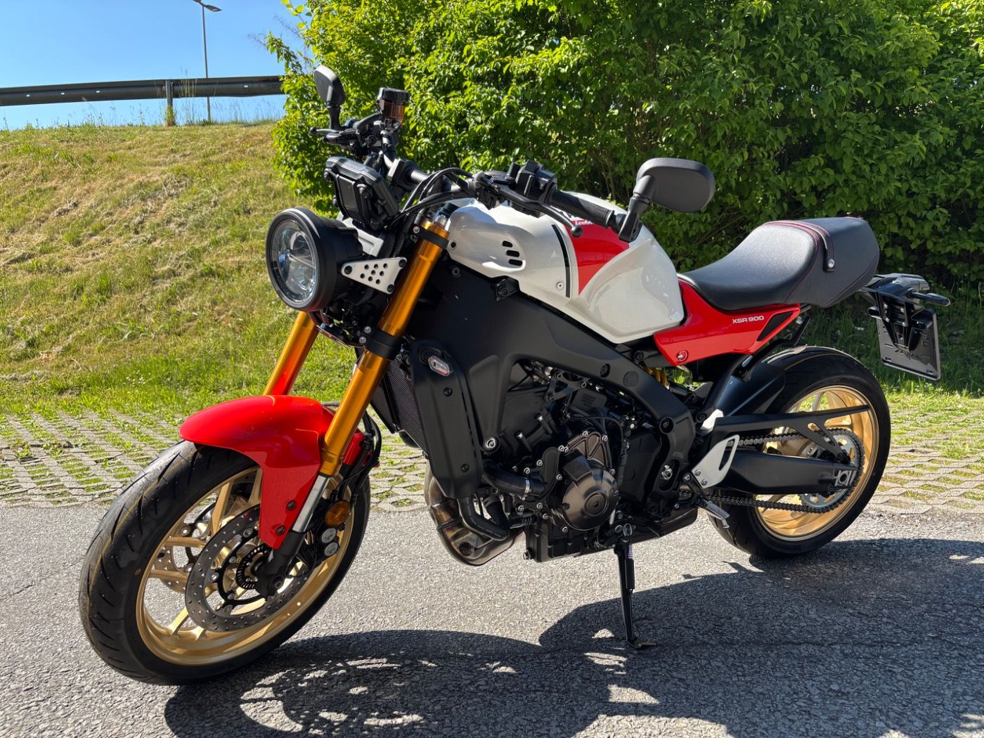 Fahrzeugabbildung Yamaha XSR 900 Modell 2024