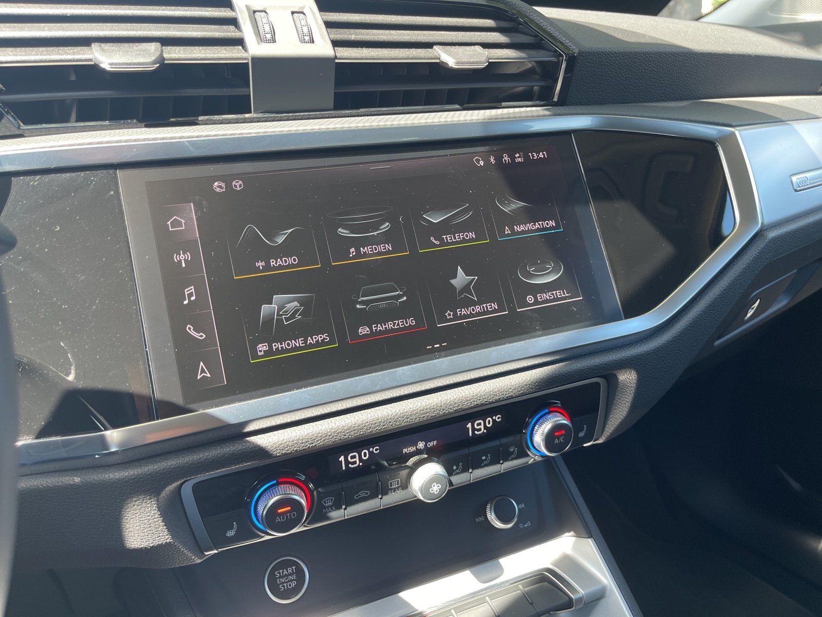 Fahrzeugabbildung Audi Q3 advanced 35 TFSI S tronic AHK,Navi,SHZ,ACC,LM