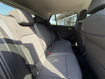 Volkswagen Golf - 10