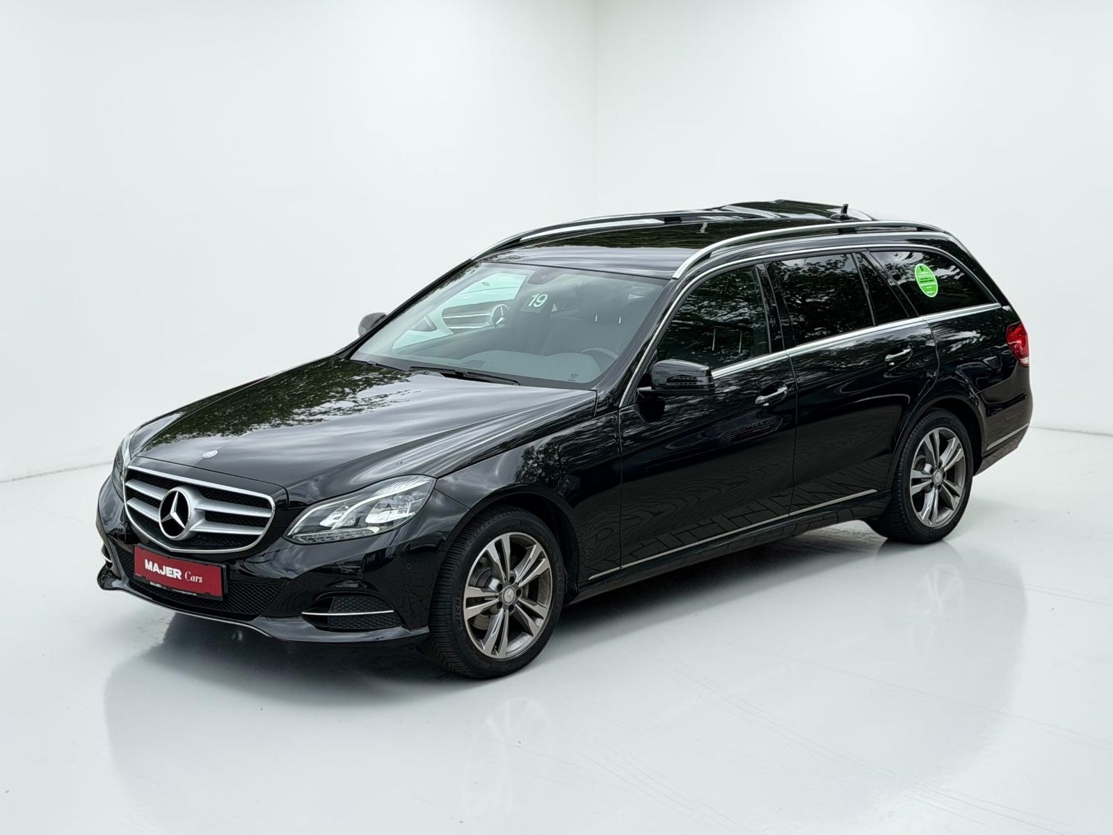 MERCEDES-BENZ E 200 BlueEfficiency*KEYLESS*NAVI*TEMPOMAT*AHK