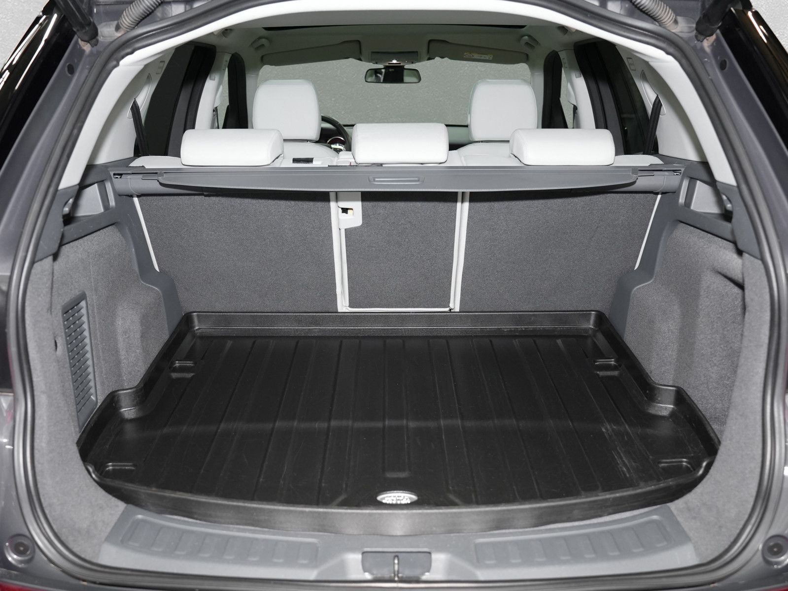 Fahrzeugabbildung Land Rover Discovery Sport HSE AWD - 1.Hand|Mwst.|39 tkm!