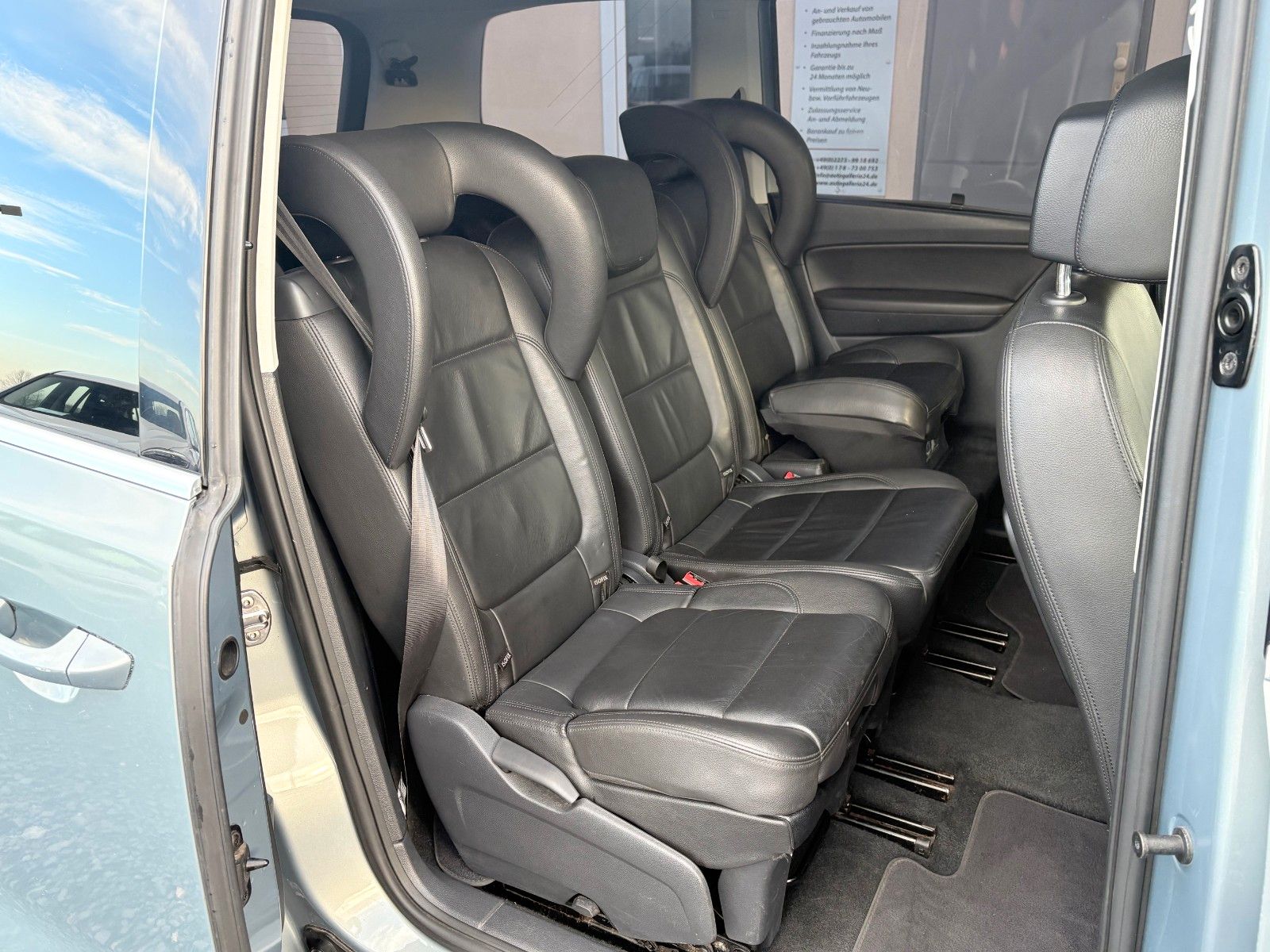 Fahrzeugabbildung Volkswagen Sharan HIGHLINE 7-SITZER Navi Leder Kamera SPORT