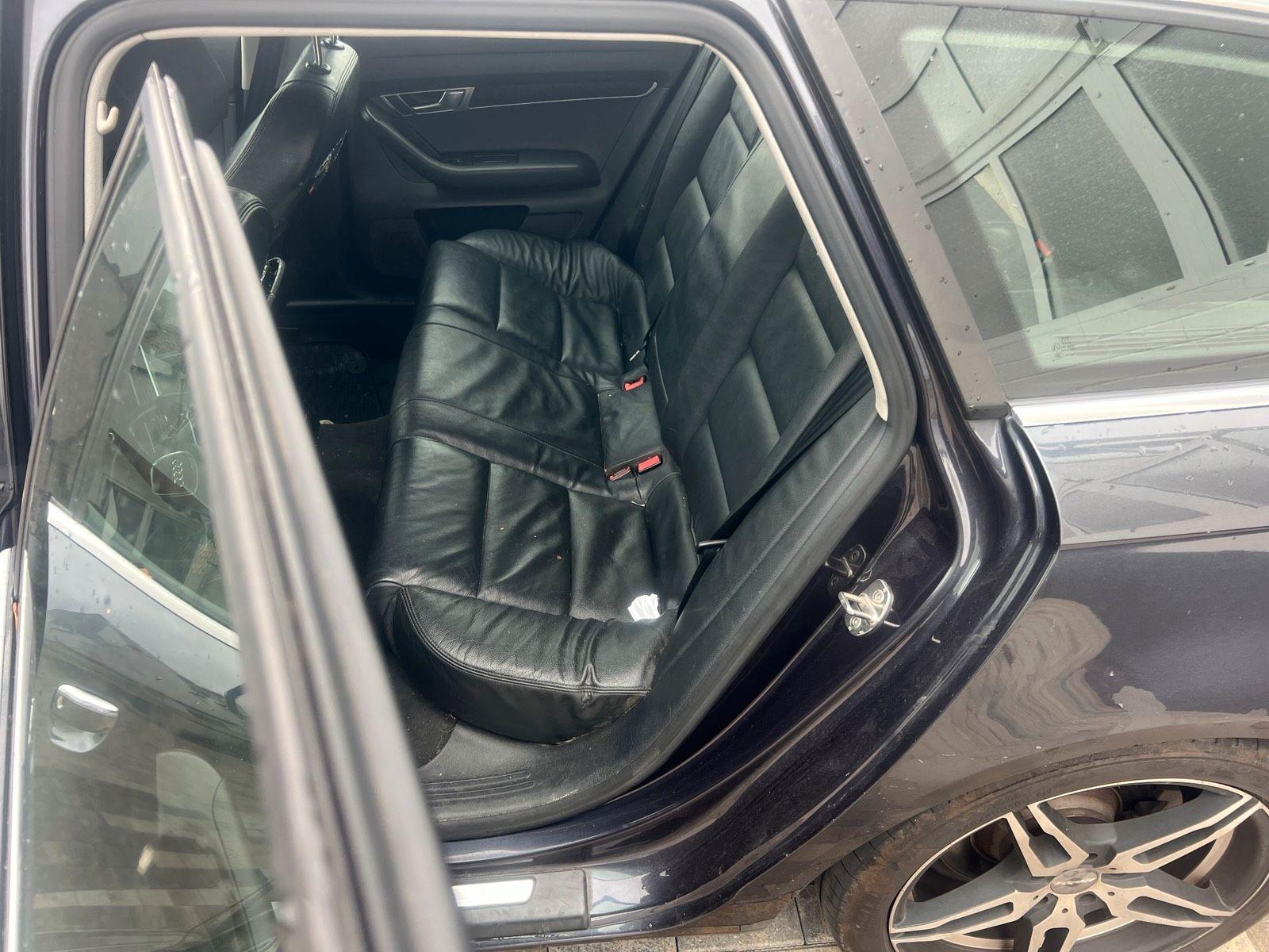 Audi Quattro 2007 — interior
