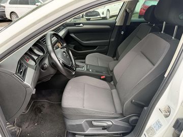 Volkswagen Passat Variant - 8