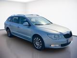 Skoda Superb Combi Elegance,Automatik,Navi,Xenon,PDC - Skoda Superb aus 2011: Kombi