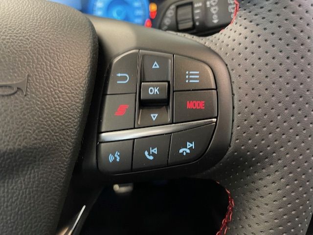 Fahrzeugabbildung Ford Focus Turnier ST X 2.3 HeadUP Navi B&O Kamera