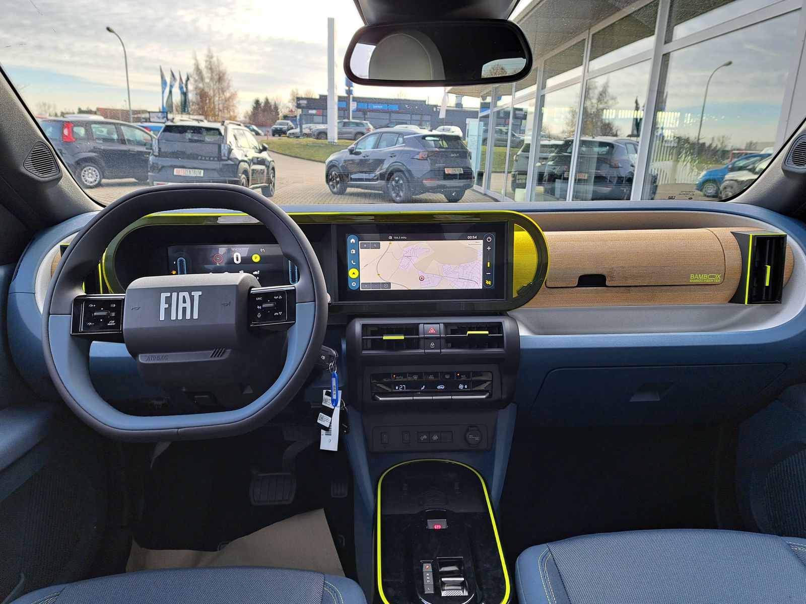 Fahrzeugabbildung Fiat Grande Panda La Prima Hybrid AUTOM. SITZHEIZUNG