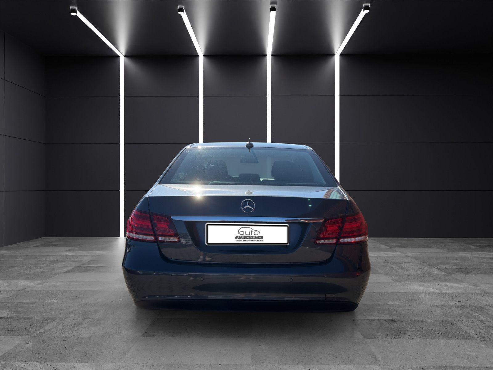 Fahrzeugabbildung Mercedes-Benz E 350 Limousine/2.Hand/Scheckheft/Top/360gKamer