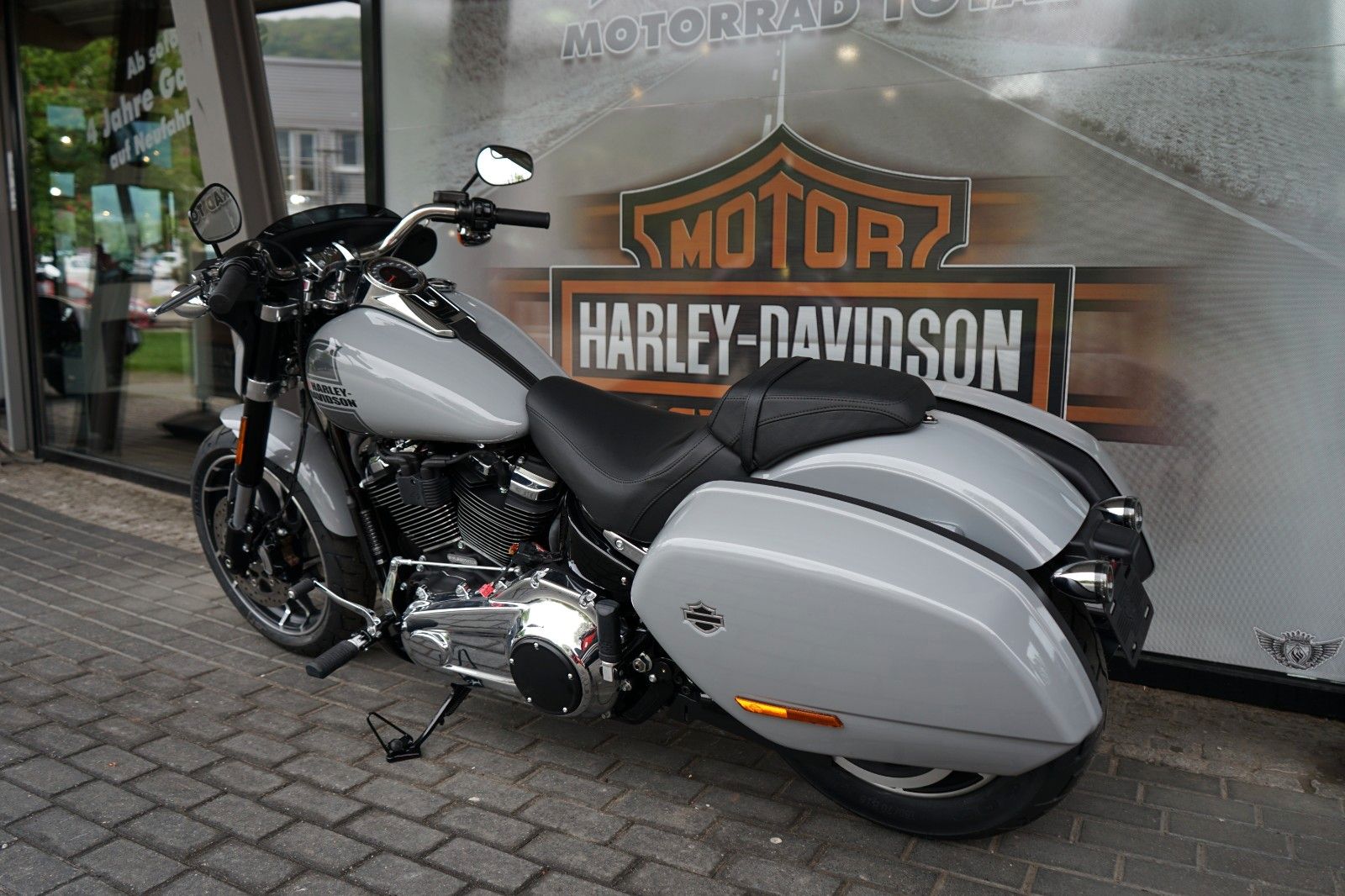 Fahrzeugabbildung Harley-Davidson Softail Sport Glide 107 Sofort Verfügbar 2024