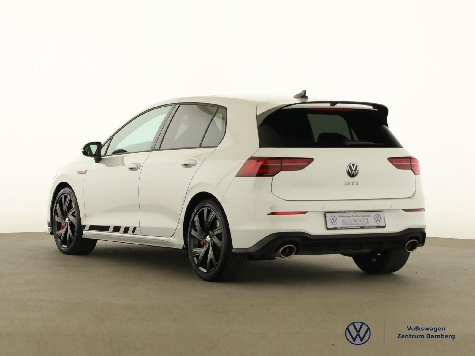 Volkswagen Golf VIII 2.0 TSI GTI Clubsport PANO RFK MATRIX foto 4