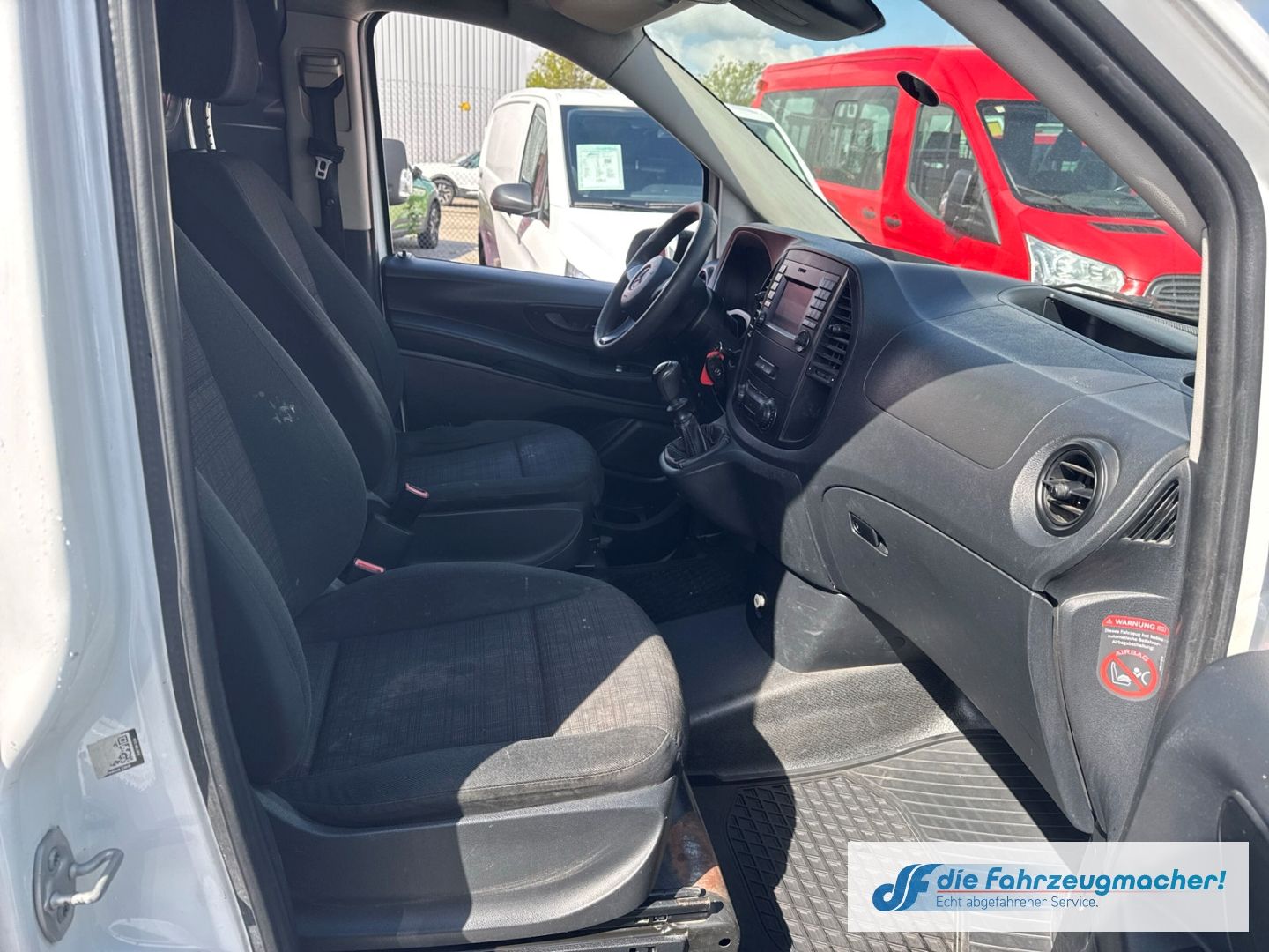 Fahrzeugabbildung Mercedes-Benz Vito Kasten 111 CDI FWD lang Rückfahrkam.*EXPORT