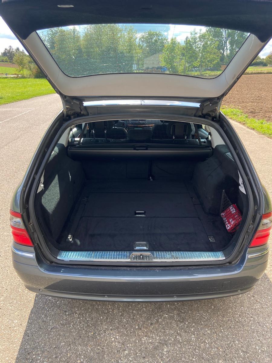 Mercedes-Benz E 220 W211