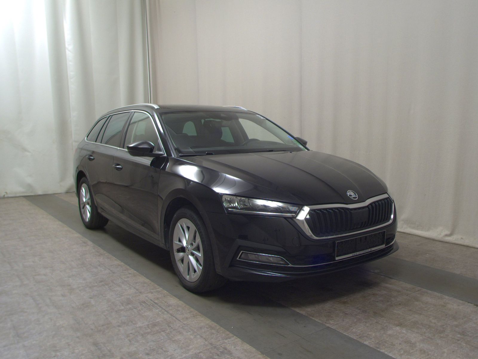 Skoda Octavia Kombi 1.4 TSI iV Style Leder Nav LED AHK imagem 3
